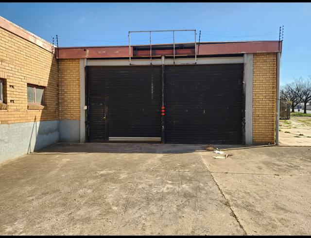 1,001M² INVESTMENT TO LET IN WADEVILLE